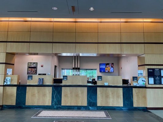 The teller line at the First American Bank Saint Charles branch