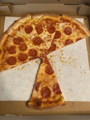 Cardboard tasting hand tossed pepperoni pizza.