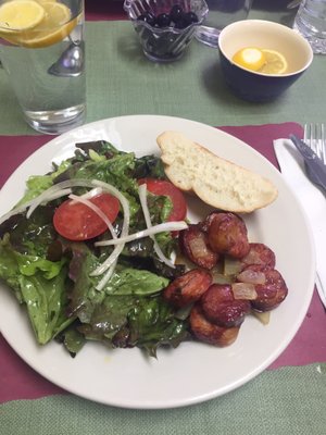 SALADA DA CASA PEQUENA / SMALL HOUSE SALAD and CHOURICO ASSADO / PORTUGUESE STYLE FLAME GRILLED SAUSAGE