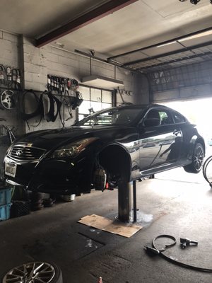 New rotors/pads on a Infiniti G37 IPL