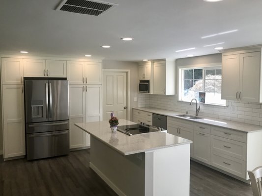 Grey Lagoon Quartz Kitchen