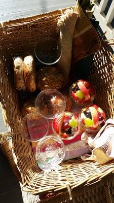 Breakfast basket