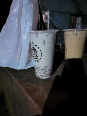 Taro Fresh Milk. Very tasty.