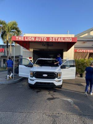 The Lion Auto Detailing