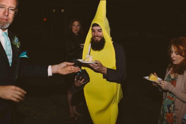 Who doesn't like a banana? I know I like them especially when the get on the dance floor!