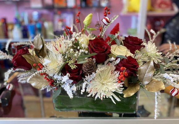 Custom floral arrangement for Mom's Christmas Eve dinner centerpiece. Gorgeous! Flower Arranging Genius!