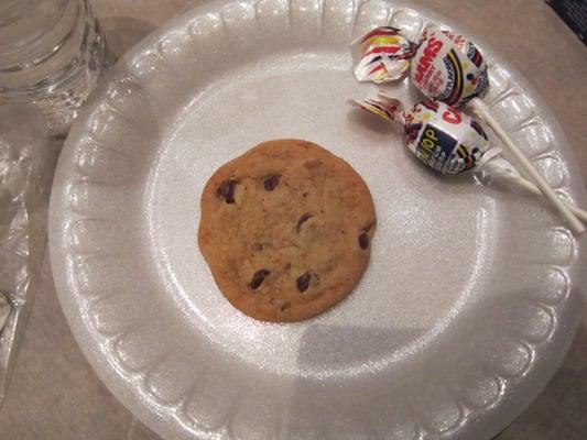 You're given a choice of M&M cookies or chocolate chip.  I chose this chocolate chip cookie.