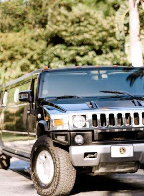 16-18 Black Hummer Limo