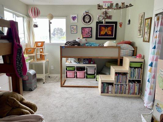 Child's Bedroom - AFTER Decluttering & Organizing