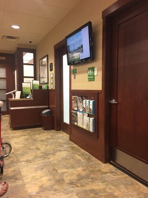 Clean waiting room. Convenient location within Tom Thumb.