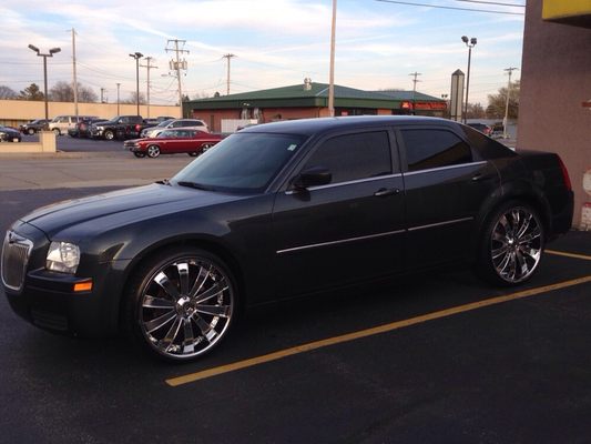 300c on "24 rims done by Stereo City