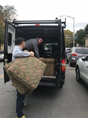 Best Movers in NYC. Moving. Local and Long distance movers. Long distance Moving and Delivery.