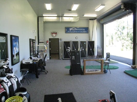 Golf Institute Climate Controlled Instruction Facility