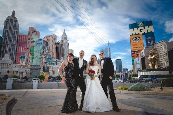 Book a Photo Tour with our Photographers www.weddingwonderworld.com