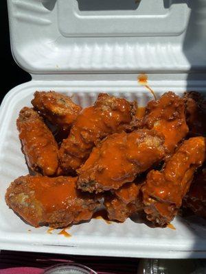 The Best Buffalo Wings Crispy & delicious buffalo sauce!