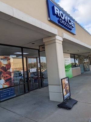 Royce Chocolate (Japanese) is located in Carrollton shopping area near Ranch 99 and Gen BBQ.