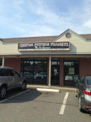 Custom Framing of Easton -- North Easton Village Shoppes : 285 Washington Street / Route 138, Easton              Storefront