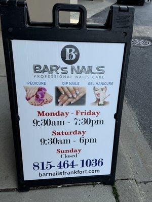 Bar's Nails Frankfort