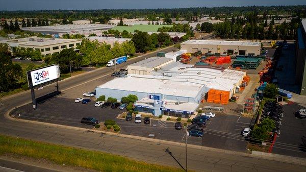 You can find new, and used racking & shelving, material handling equipment located all on our 3 acre facility.