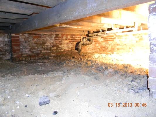 A crawlspace before Jaco encapsulates it.