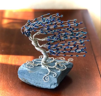 Wire Art, Wire Bonsai Tree, Home Decor and Gifts. Custom Designs for individual unique gifts.