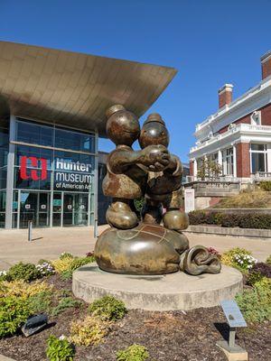 Free Money by Tom Otterness, Chattanooga