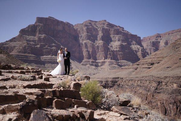 Grand Canyon Weddings www.weddingwonderworld.com