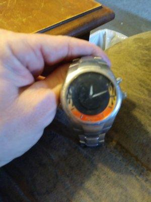 I just sent a e-mail requesting a repair quote.... This is a picture of my Fossil watch. Thanks again, Jennifer