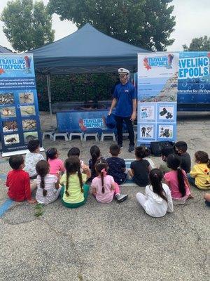 Traveling Tidepools visit Centro de Niños