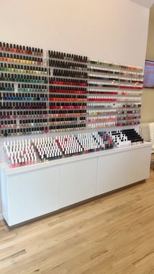 Regular polishes, Gel polishes, Dazzle Dries, Dip powders and acrylic nails