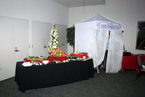 Here's our appetizer table with the flower tower Gloria made with our extra flowers