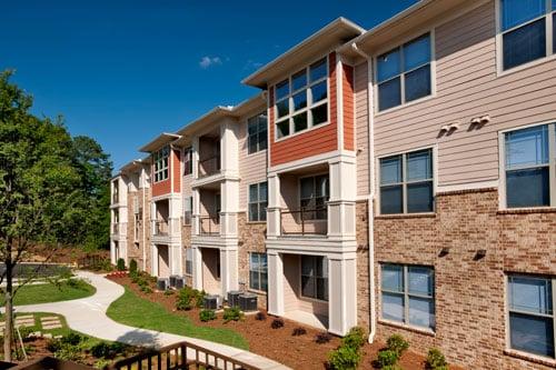 Five East Apartments in Atlanta - Gorgeous Community Convenient to I-85 in the heart of Atlanta