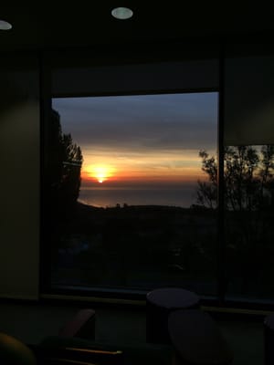 When the library is 24HR, you can watch the sunrise while studying