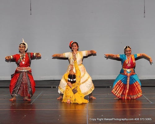 IFDA instructors performing classical jugalbandi