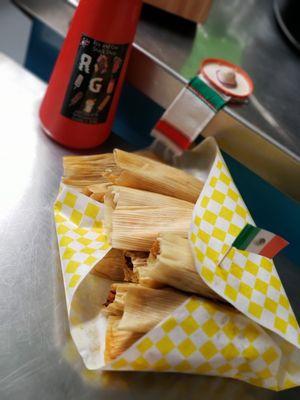 Chicken in green sauce
Pork in red sauce 

A dozen Tamales $19  (12 count)
*Salsa Included*


Authentic Mexican Tamales