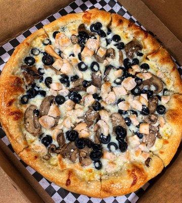 A medium chicken, mushroom and olive white pizza. What's not to love?