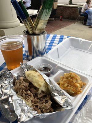 Pulled pork, sauce, Mac n cheese. Aka, supper!