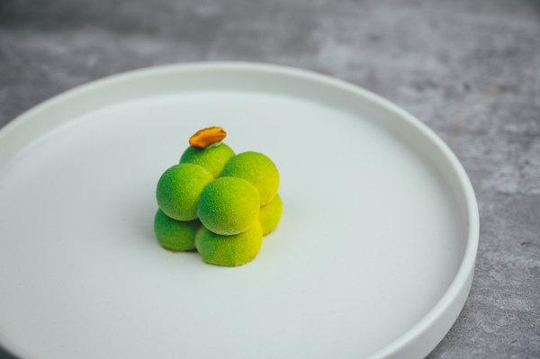 Spheres Bites--pistachio mousse