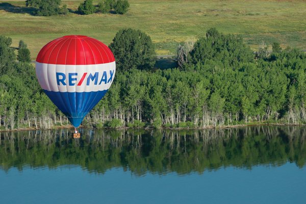 RE/MAX