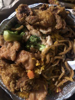 Fried rice, low mein, chicken brocoli, fried wings