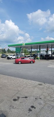 BP South Newnan. Still done nothing with the huddle House across way still shuddered  not redeveloped years later hiway sign still there