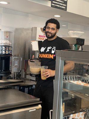 Kevin making my frozen caramel coffee.