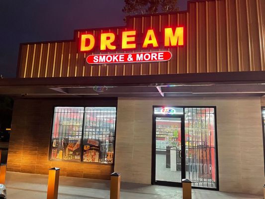 Dream Smoke & More