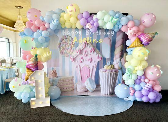 Candy Land Background Balloons Arch