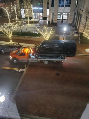 Hank's Towing of Herndon