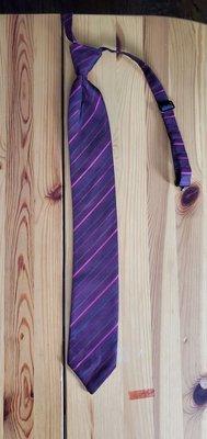 Curved/crooked tie