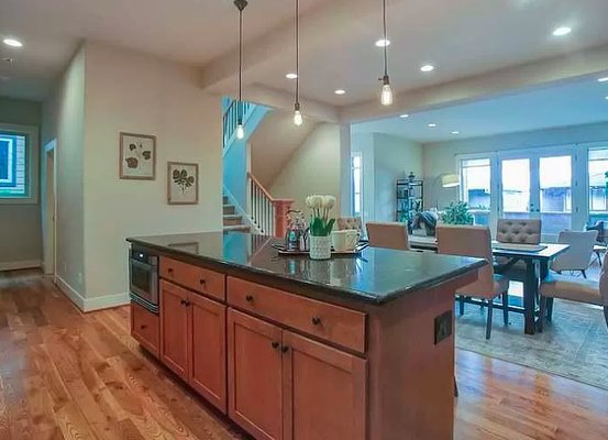 Townhouse Kitchen & Living Space