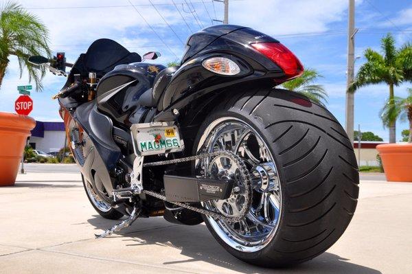 Roaring Toyz custom Hayabusa with 330 wide tire OSD swingarm Kit 6 inches over stock