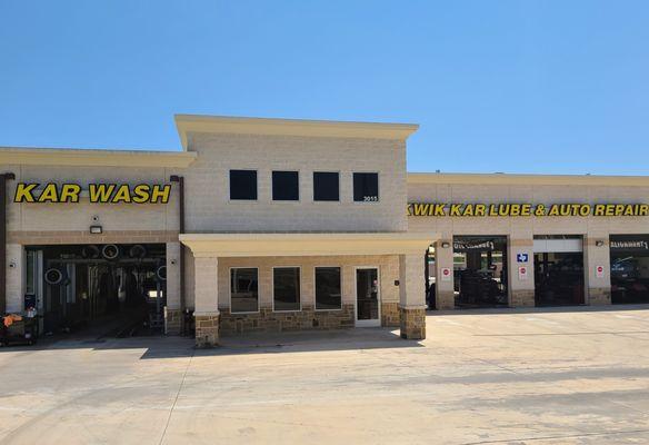 SpeeDee Oil Change & Auto Service