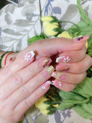 Flower always beautiful on nail